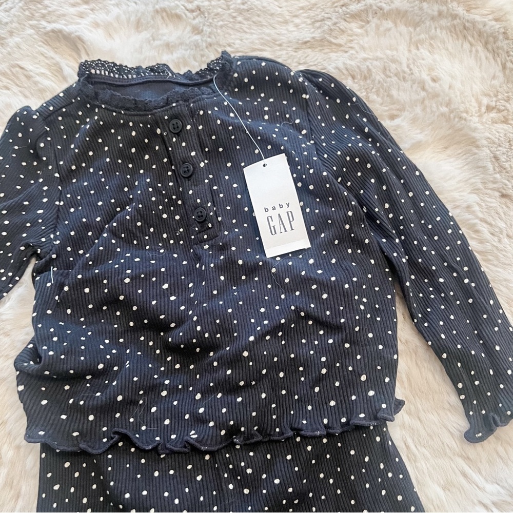 Baby Gap Two Piece Outfit lettuce hem and Lace